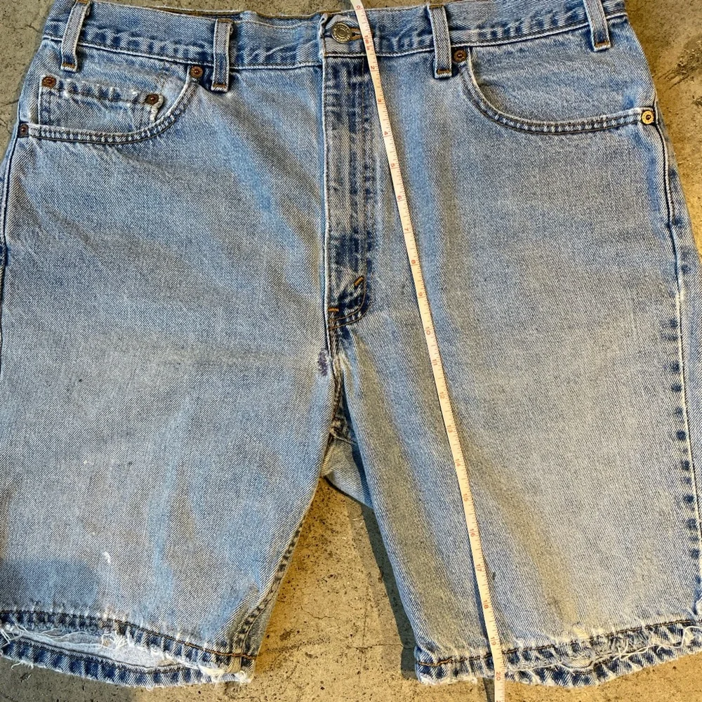 Vintage Levi’s 505 denim light wash shorts jorts size 36 - Picture 8 of 8
